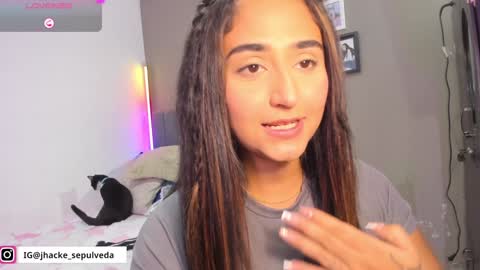 jhackelin  My independent account online show from 01.25.25