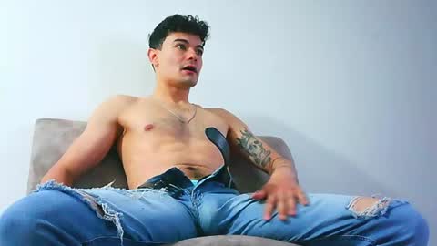 Snapshot of jhohannes_maximo chatting on 07.17.26 jhohanes maximo online show from 07.17.26