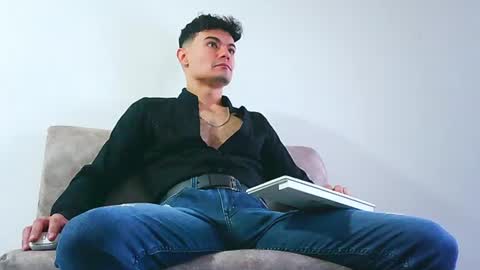 Snapshot of jhohannes_maximo chatting on 07.25.26 jhohanes maximo online show from 07.25.26