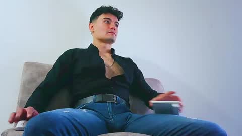 Snapshot of jhohannes_maximo chatting on 07.29.26 jhohanes maximo online show from 07.29.26