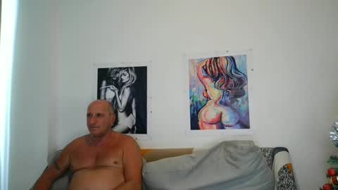 Snapshot of jhon_gade chatting on 12.20.24 jhon_gade online show from 12.20.24