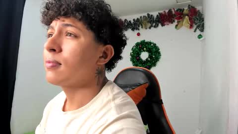 Snapshot of jhoner_browms chatting on 11.28.25 jhoner_browms online show from 11.28.25