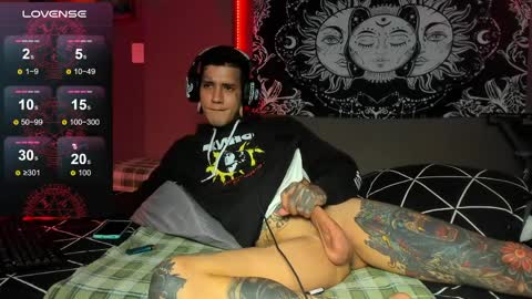 Snapshot of jhonny_ackerman chatting on 04.10.26 jhonny_ackerman online show from 04.10.26