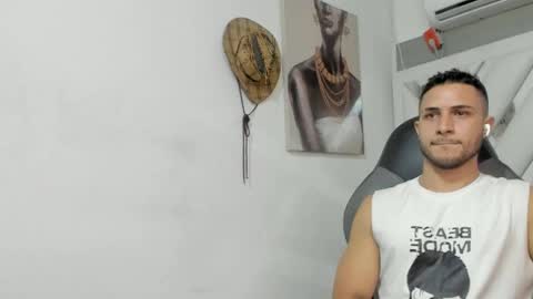 Snapshot of jhonny_flames7 chatting on 12.16.24 jhonny online show from 12.16.24