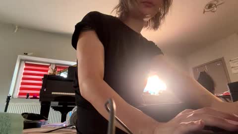 Anya online show from 02.16.26