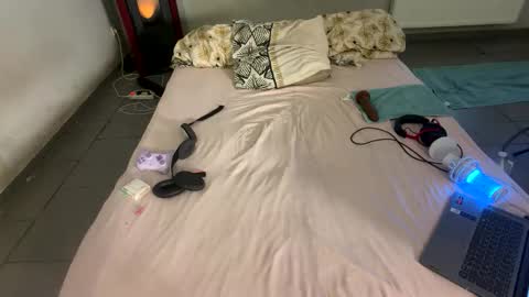 Anya online show from 02.19.26