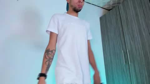 Snapshot of jhors_silv chatting on 09.18.25 Jhors online show from 09.18.25