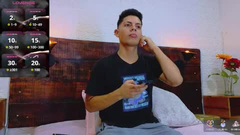 Snapshot of jhosuavega chatting on 10.02.25 jhosuavega online show from 10.02.25