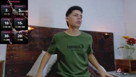 Snapshot of jhosuavega chatting on 10.05.25 jhosuavega online show from 10.05.25