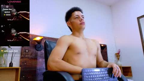 Snapshot of jhosuavega chatting on 10.22.25 jhosuavega online show from 10.22.25