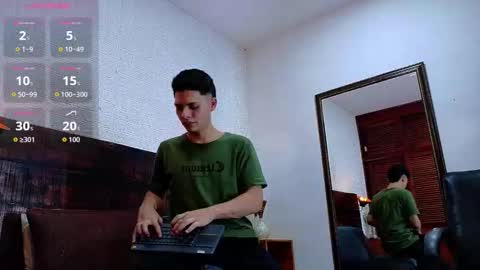 Snapshot of jhosuavega chatting on 11.15.25 jhosuavega online show from 11.15.25