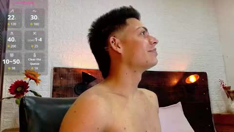 Snapshot of jhosuavega chatting on 11.25.25 jhosuavega online show from 11.25.25