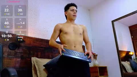 Snapshot of jhosuavega chatting on 12.02.25 jhosuavega online show from 12.02.25