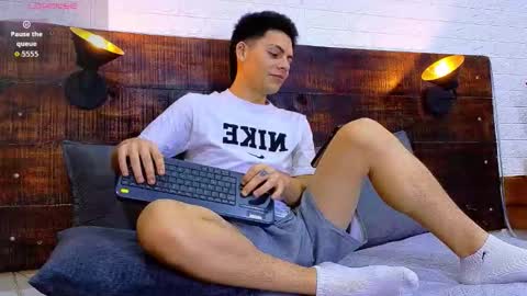 Snapshot of jhosuavega chatting on 12.03.25 jhosuavega online show from 12.03.25