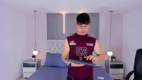 Snapshot of jhoumod_21 chatting on 11.20.25 jhoumod_21 online show from 11.20.25