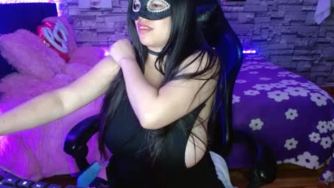 Jhulia online show from 04.11.26