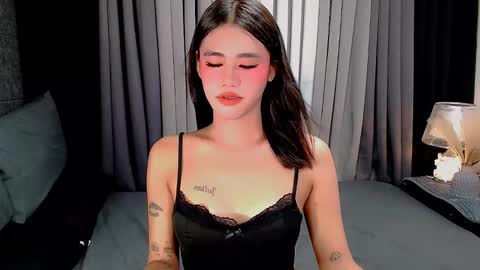 Snapshot of jhuliana_and_charles_room chatting on 10.06.25 jhuliana_and_charles_room online show from 10.06.25