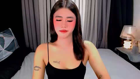 jhuliana_and_charles_room online show from 12.04.25