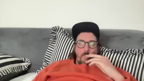 Snapshot of jimboo400 chatting on 09.25.25 jimboo400 online show from 09.25.25