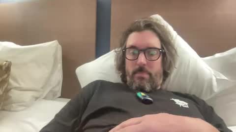 Snapshot of jimboo400 chatting on 10.29.25 jimboo400 online show from 10.29.25