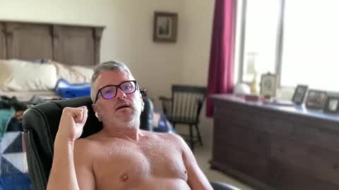 Snapshot of jimmyaaron chatting on 01.03.25 Dad of Three online show from 01.03.25