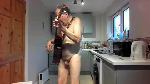 Snapshot of jimmybenido chatting on 09.27.25 Jim Redgewell online show from 09.27.25