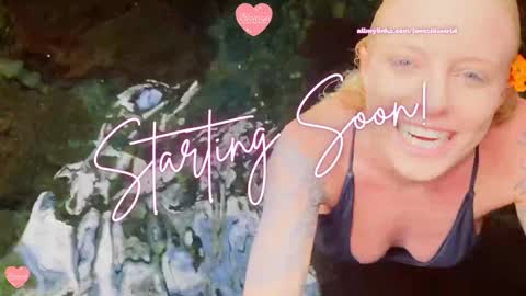 Snapshot of jinxy_loves chatting on 11.09.25 jinxy loves online show from 11.09.25