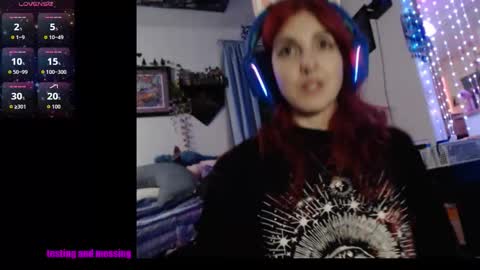 Snapshot of jinxyxo chatting on 10.17.25 Jinxyxo online show from 10.17.25