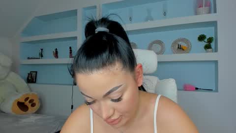 Juliee online show from 01.17.26