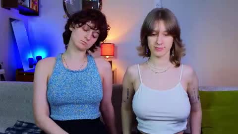 Hey Guys We are Julia ginger  Tina brunette online show from 01.14.26