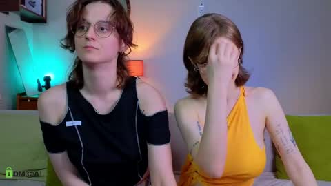 Snapshot of jitoon_exe chatting on 05.24.26 Hey Guys We are Julia ginger Tina brunette online show from 05.24.26