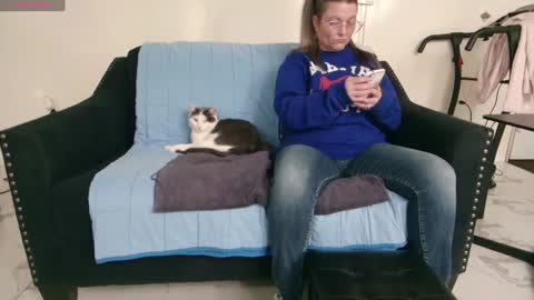 Nicole  Allen online show from 01.21.25