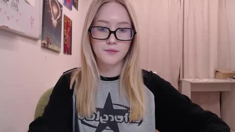 joan_kiss online show from 02.09.26