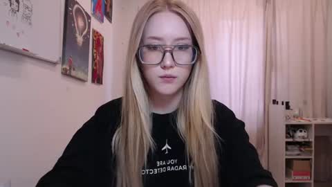 joan_kiss online show from 06.25.26