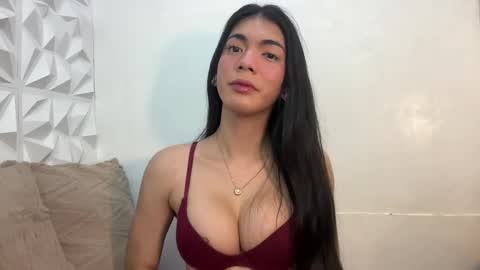 Snapshot of joanaemerald chatting on 02.28.25 joana online show from 02.28.25