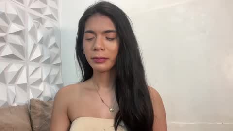 Snapshot of joanaemerald chatting on 03.04.25 joana online show from 03.04.25