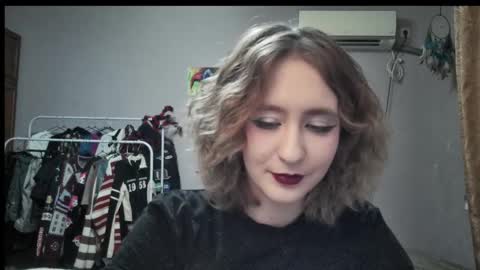 Joannatompson online show from 12.15.24