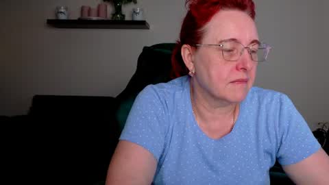 Snapshot of joannaandneighbour chatting on 06.26.26 Joanna and Greg online show from 06.26.26