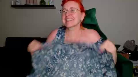 Snapshot of joannaandneighbour chatting on 07.06.26 Joanna and Greg online show from 07.06.26
