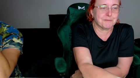 Snapshot of joannaandneighbour chatting on 07.09.26 Joanna and Greg online show from 07.09.26