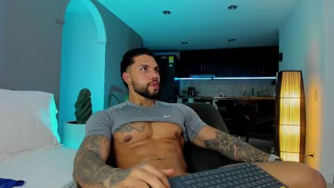 joe_esthetic online show from 02.11.25