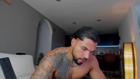 joe_esthetic online show from 12.03.25