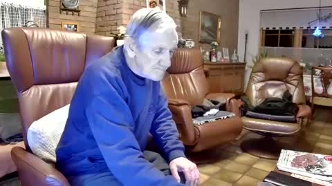 Snapshot of johan7_heet chatting on 12.18.24 johan7 heet online show from 12.18.24