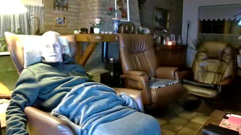 Snapshot of johan7_heet chatting on 12.19.24 johan7 heet online show from 12.19.24