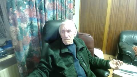 Snapshot of johan7_heet chatting on 12.25.24 johan7 heet online show from 12.25.24