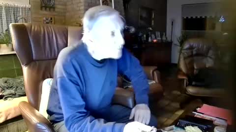 Snapshot of johan7_heet chatting on 12.28.24 johan7 heet online show from 12.28.24