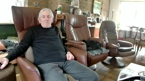 Snapshot of johan7_heet chatting on 02.10.25 johan7 heet online show from 02.10.25