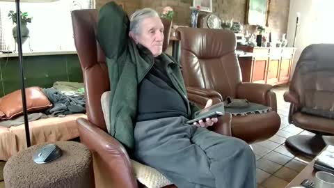 Snapshot of johan7_heet chatting on 02.14.25 johan7 heet online show from 02.14.25