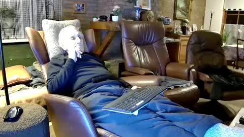 Snapshot of johan7_heet chatting on 02.22.25 johan7 heet online show from 02.22.25