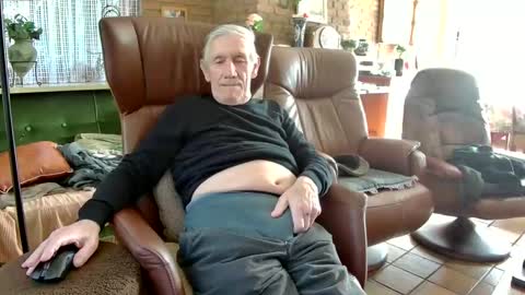 Snapshot of johan7_heet chatting on 02.23.25 johan7 heet online show from 02.23.25